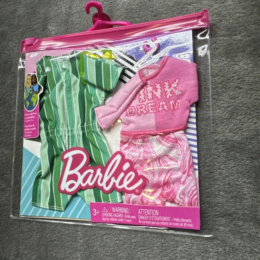 Barbie Fashions Pink Dream T-shirt Skirt w/Bracelet Green Romper Outfit‎ New!